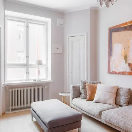 Charming For Max 4 Apartment *