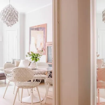 Apartment Charming For Max 4